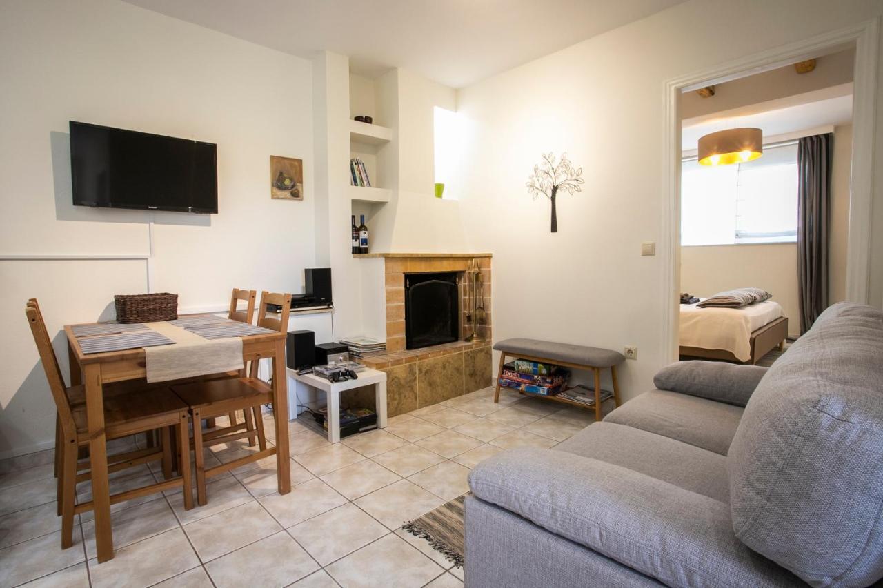 Anavyssos 1 Bedrm 4 Prs Flat 5Min Walk From Beach Kültér fotó